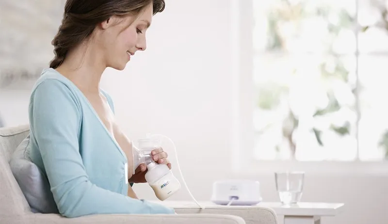 Dụng cụ hút sữa mẹ: khi nào nên và không nên sử dụng?
