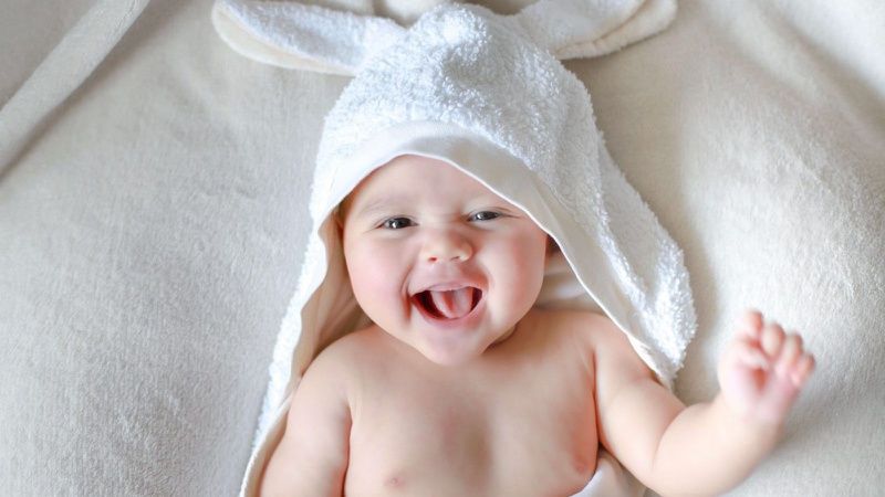 Vệ sinh răng miệng cho bé 1 tuổi: phương pháp đúng chuẩn và tác dụng của việc vệ sinh