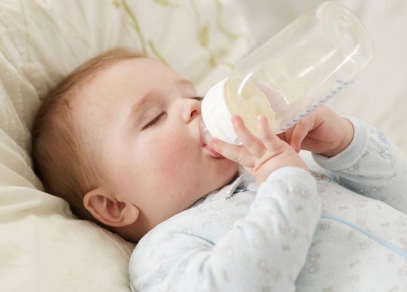 Mẹo giúp trẻ hạ sốt nhanh chóng hiệu quả tại nhà