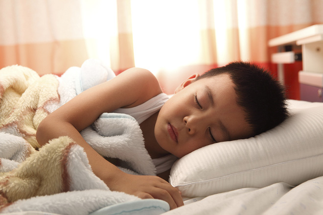 4 điều bố mẹ nên làm trước khi đi ngủ giúp trẻ thông minh và học giỏi hơn