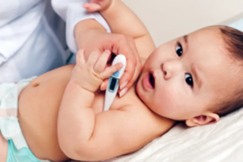 Theo dõi sức khỏe giúp phát hiện sớm các dấu hiệu bất thường ở trẻ