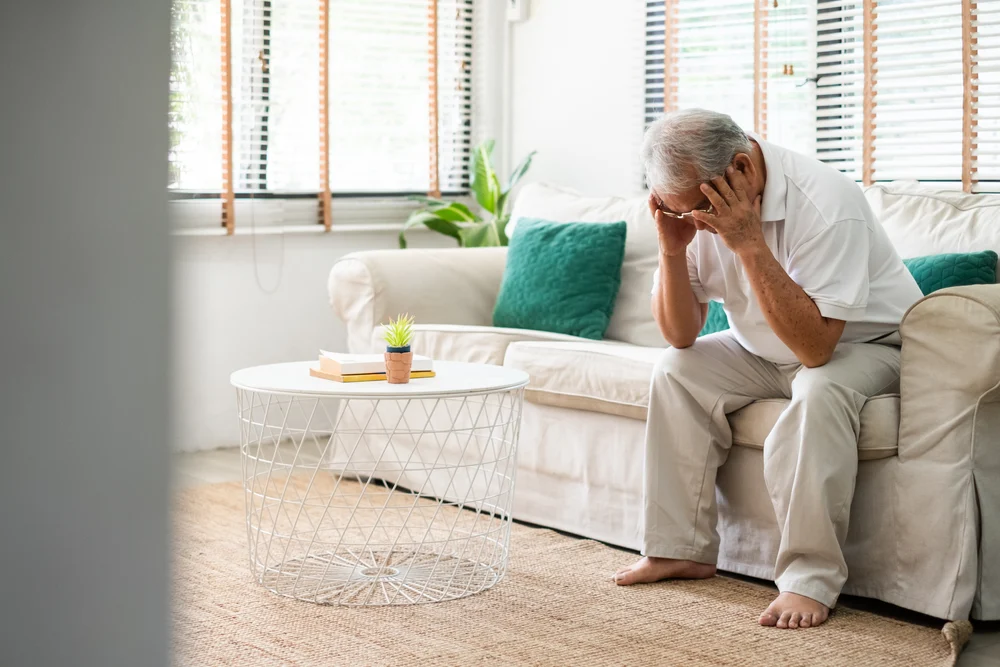 Người lớn tuổi có nguy cơ cao bị mất cân bằng