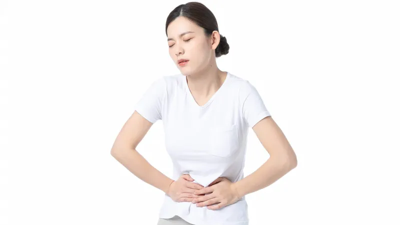 Đau bụng vùng hạ vị một bên là dấu hiệu cảnh báo thai ngoài tử cung thường gặp 