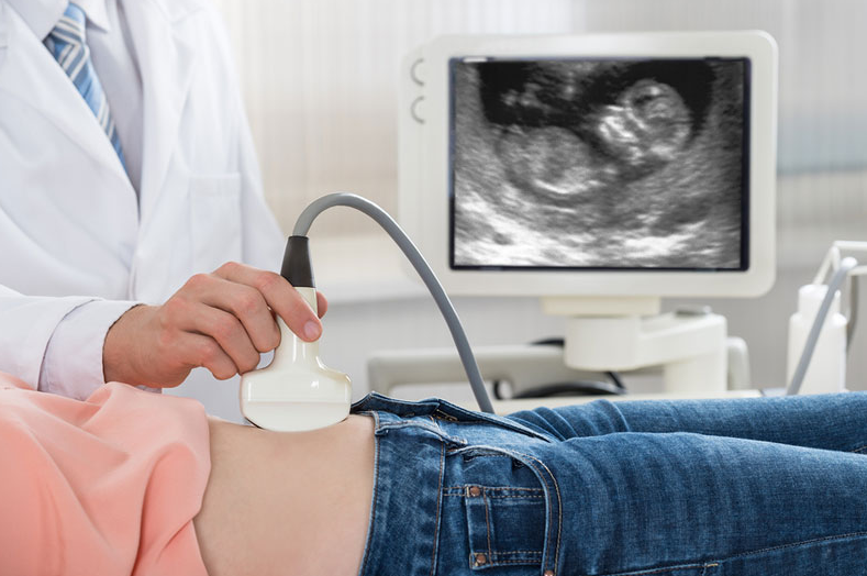 Thăm khám định kỳ và bổ sung vi chất đầy đủ là nền tảng cho sự phát triển của thai nhi 