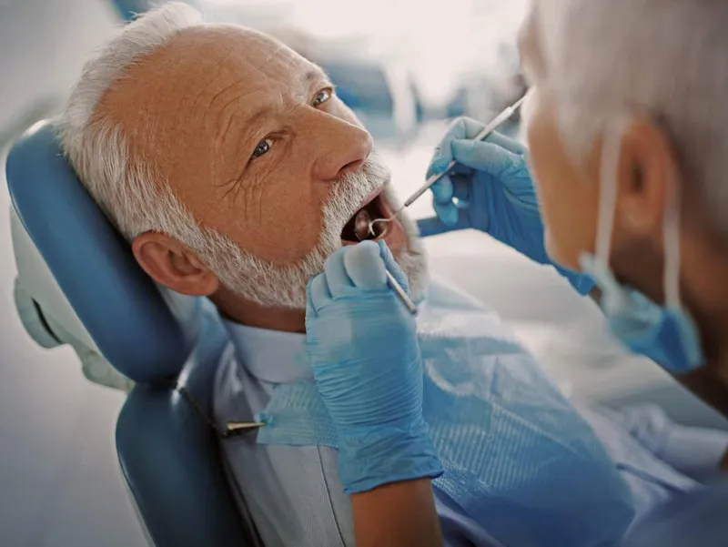 Khám răng định kỳ là cách tốt nhất để phát hiện sớm các dấu hiệu tiền ung thư 