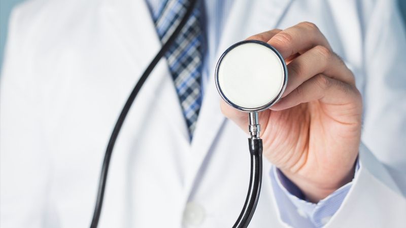 Thăm khám chuyên khoa là cách tốt nhất để loại trừ các bệnh lý tiềm ẩn khi kinh nguyệt rối loạn kéo dài