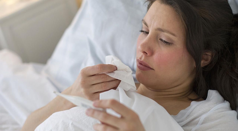 Tiếp tục cho con bú là cách tốt nhất để truyền kháng thể giải cảm bảo vệ bé