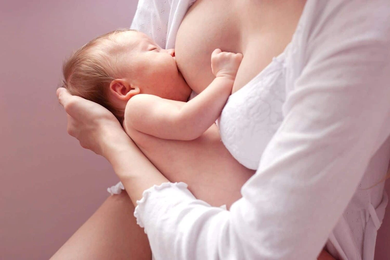 Tư thế cho bé bú: hình ảnh và cách thực hiện