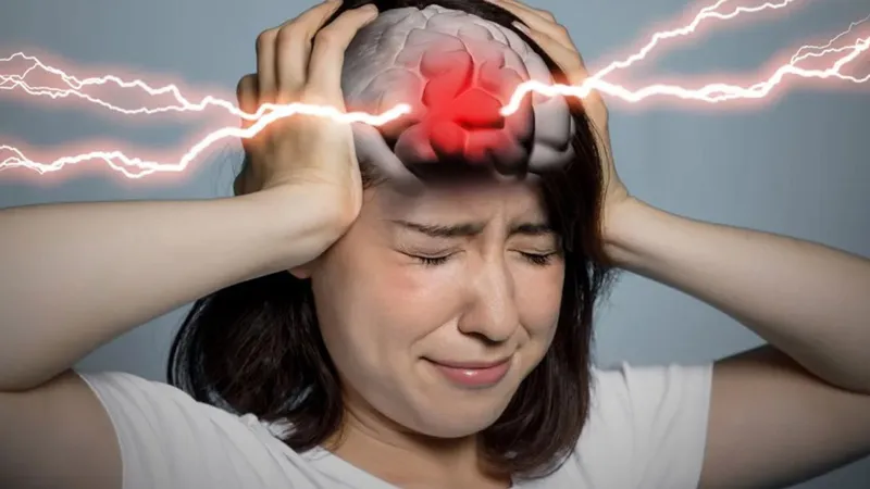 Đau đầu dữ dội cũng là báo hiệu của đột quỵ 