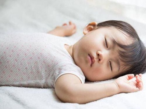 |||Liệu trẻ 2 tháng tuổi ngủ đêm có tốt không?