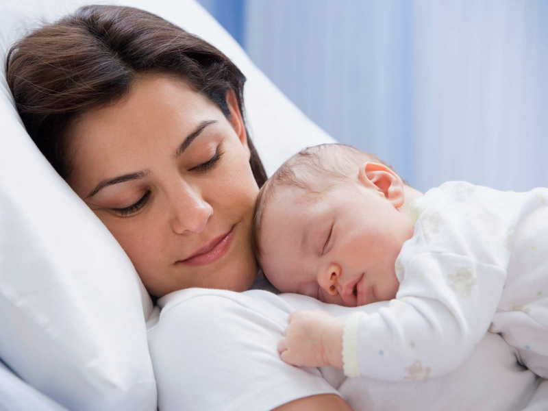 Mẹ bầu cần lắng nghe cơ thể để nhận diện các dấu hiệu chuyển dạ sớm 