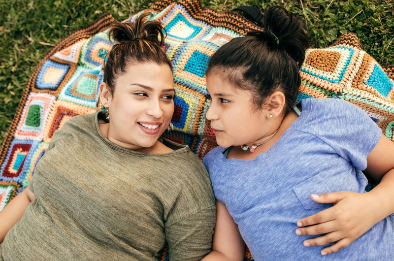 Trò chuyện với con: cách tạo gắn kết tình cảm gia đình