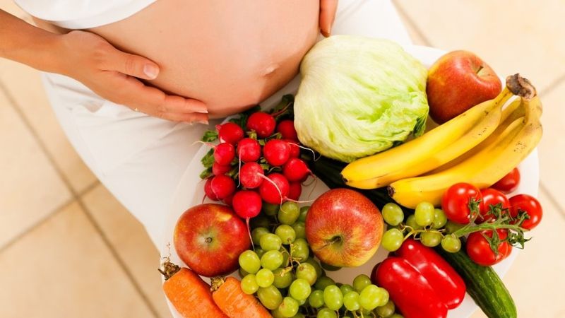 Dinh dưỡng hợp lý giúp bảo vệ chức năng gan cho phụ nữ sau sinh 