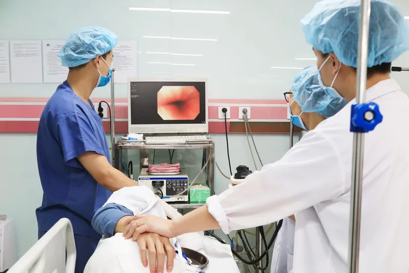 Hình minh họa điều trị bệnh lý qua nội soi dạ dày 