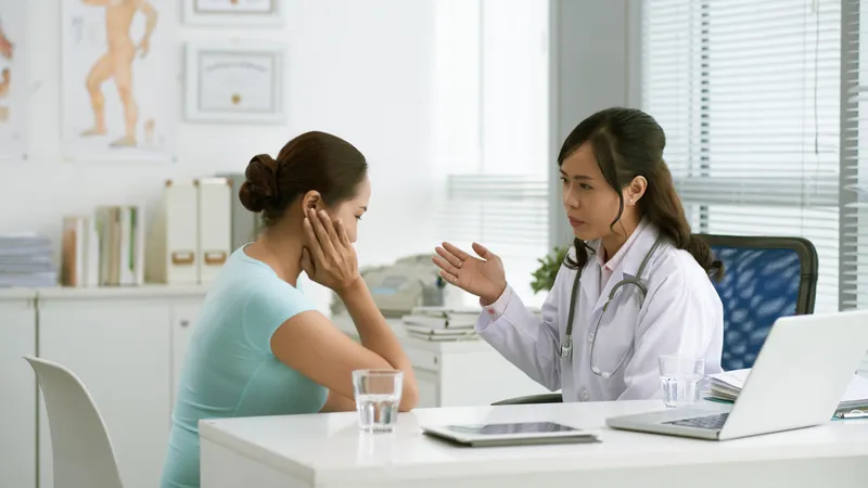 Thăm khám tại cơ sở y tế khi có các dấu hiệu trên