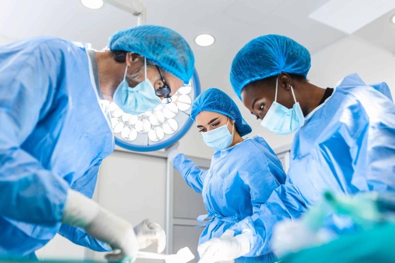 Lựa chọn phương pháp mổ ảnh hưởng trực tiếp đến thời gian hậu phẫu