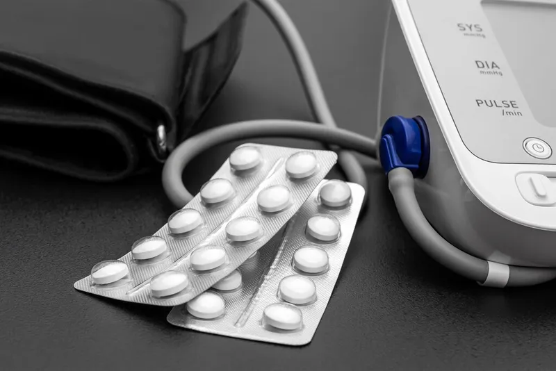 Tác hại của việc tự ý ngừng uống thuốc huyết áp và cách điều trị hiệu