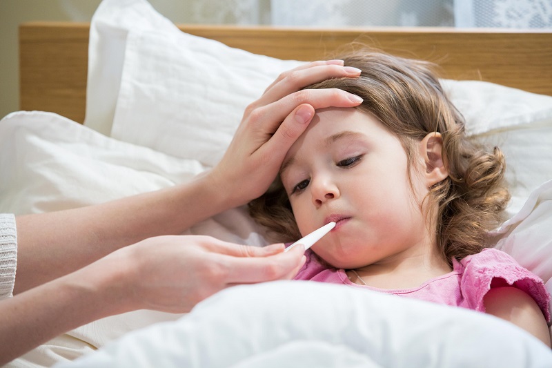 Sốt là triệu chứng của chứng tạo đờm do virus