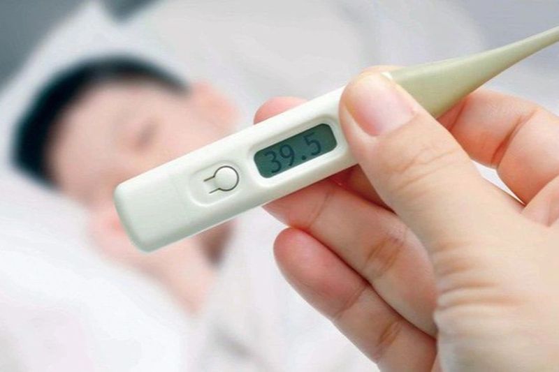 Bổ sung đủ nước giúp cơ thể phục hồi tốt hơn khi bị sốt xuất huyết