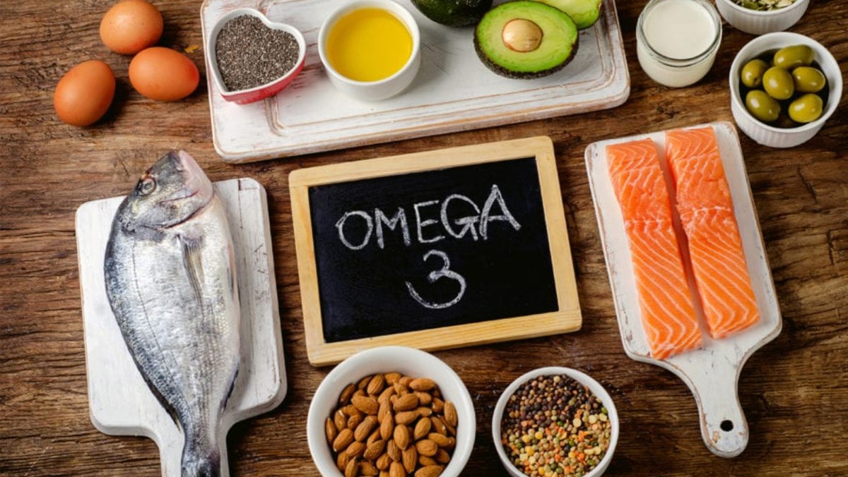 Cá hồi là thực phẩm giàu omega-3, tốt cho sức khỏe xương