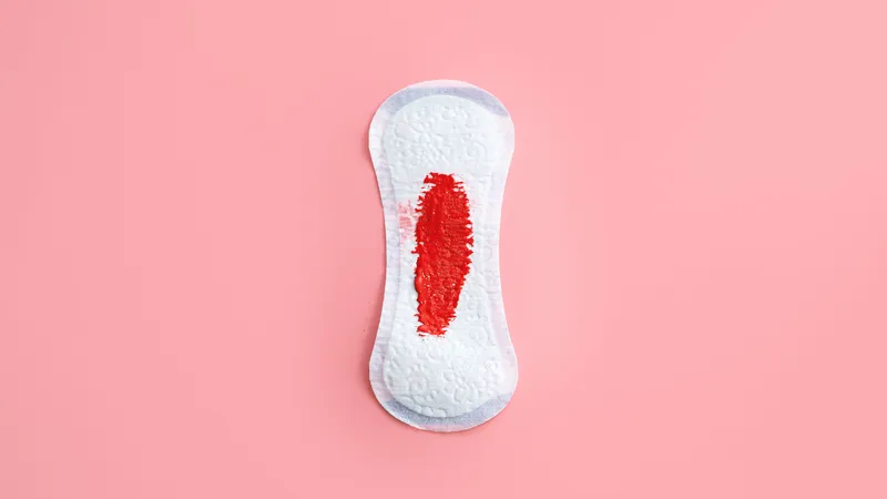 Máu báo thai là gì? nhận biết máu báo thai và máu kinh nguyệt như thế nào?