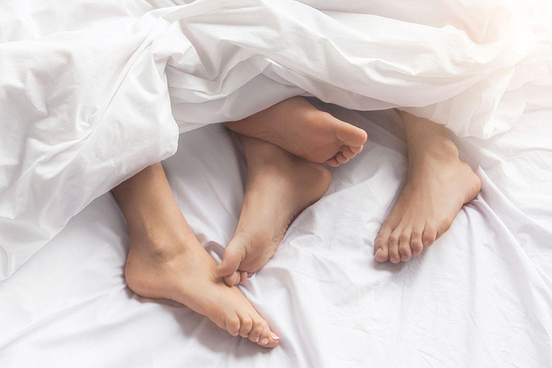 Quan hệ tình dục là một trong những nguyên nhân gây lây truyền viêm gan D