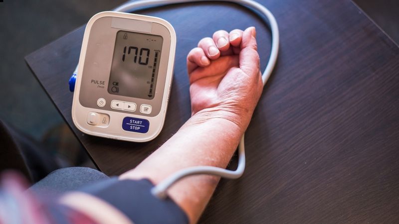 Huyết áp cao: nguyên nhân, ảnh hưởng và biện pháp điều trị