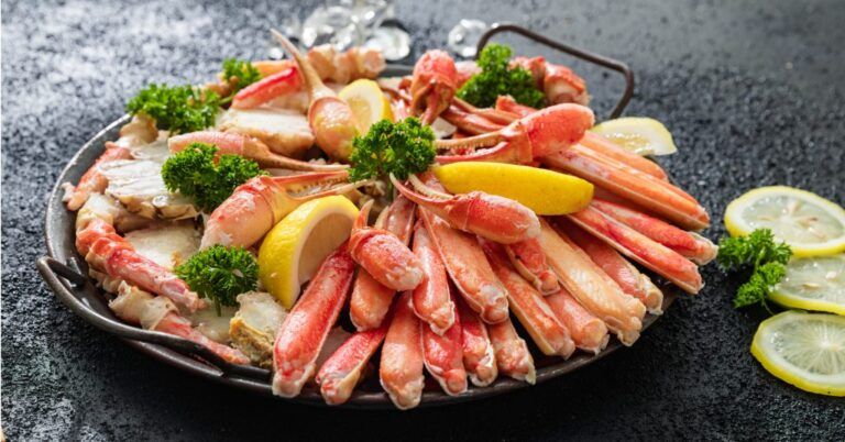 Chế độ ăn uống nhiều chất đạm và lạm dụng rượu bia là yếu tố môi trường kích khởi bệnh gút vô căn bùng phát 