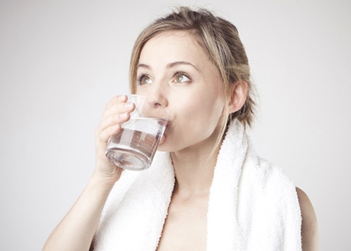 Súc miệng bằng nước muối sinh lý Pharmacity