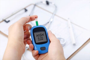 Đường máu cao không được kiểm soát trong thời gian dài là nguyên nhân chính gây nên bệnh thần kinh tiểu đường