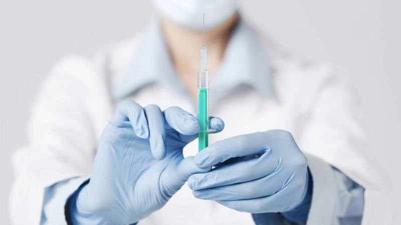 Thuốc tê giúp ức chế tín hiệu đau truyền từ dây thần kinh đến não