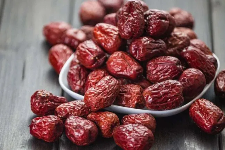 Quả táo tàu đỏ (Hồng táo) khô chứa hàm lượng dinh dưỡng và dược tính cao