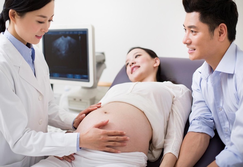 Thai phụ cần thăm khám thai kỳ đều đặn để phát hiện sớm và ngăn ngừa bệnh kịp thời
