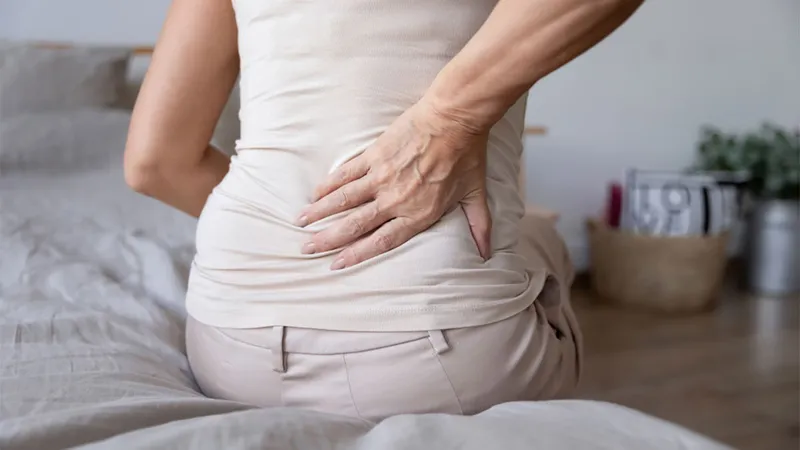 Đĩa đệm nằm giữa các đốt sống và giúp cột sống vận động linh hoạt