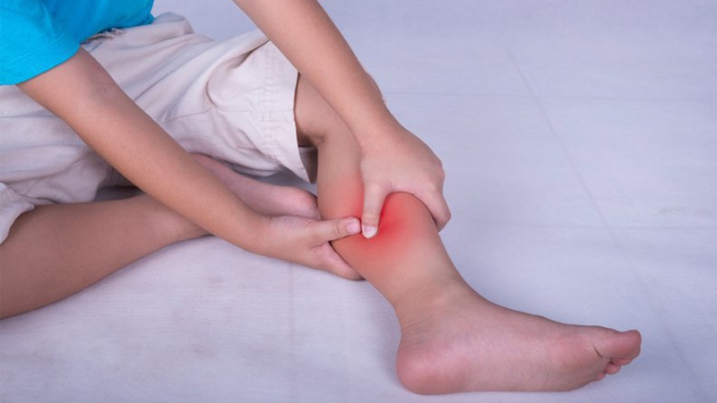Vận động quá mức có thể khiến xương ống chân bị đau buốt