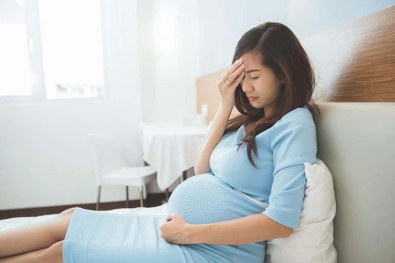 Nghén nặng có thể gây ra hội chứng trào ngược dạ dày ở mẹ bầu