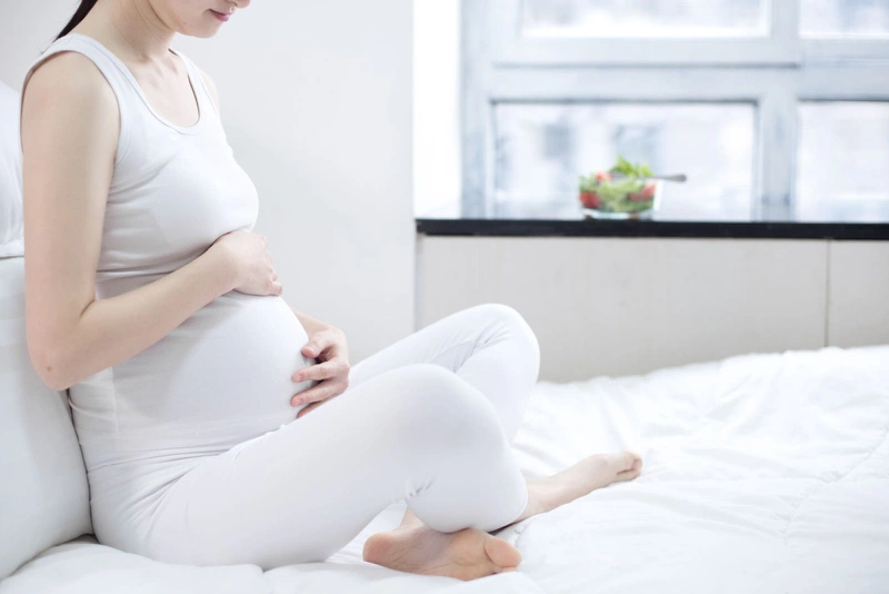 Khi bầu 38 tuần mẹ sẽ dễ bị ngứa vùng bụng