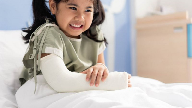 Gãy 1/3 dưới xương cẳng tay: nguyên nhân, triệu chứng và biện pháp điều trị