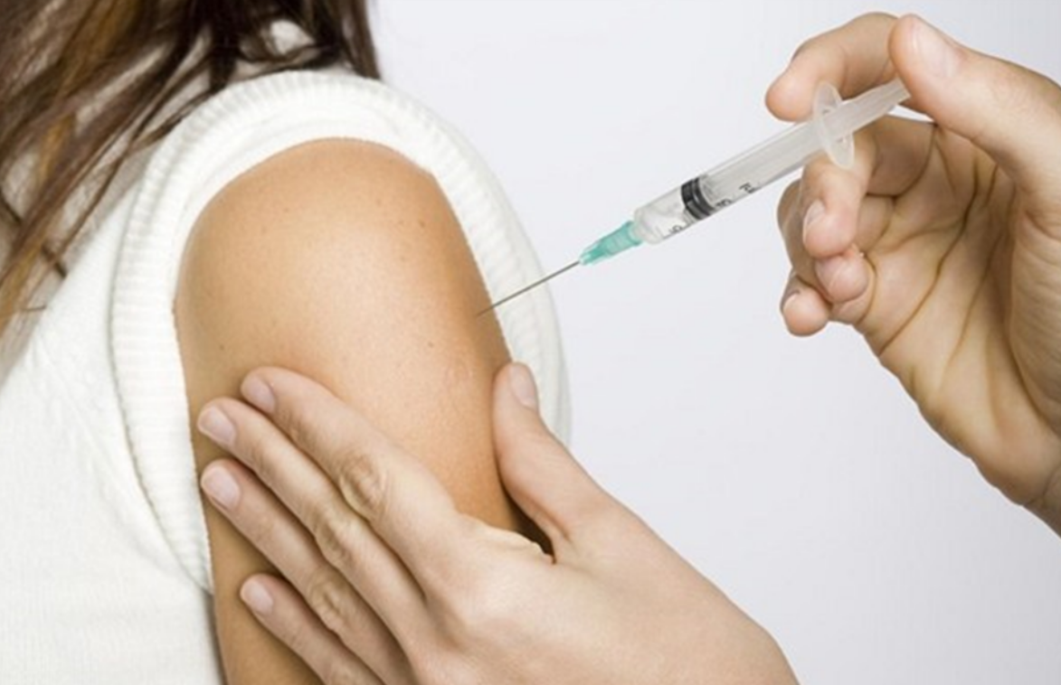 Tiêm vaccine cúm phòng ngừa các bệnh về hô hấp và viêm xoang sàng