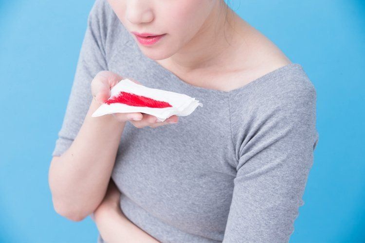 Ho ra máu có thể là triệu chứng ung thư phổi