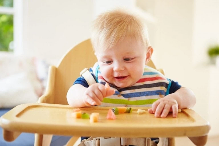 Phương pháp ăn dặm Baby-Led Weaning (BLW)