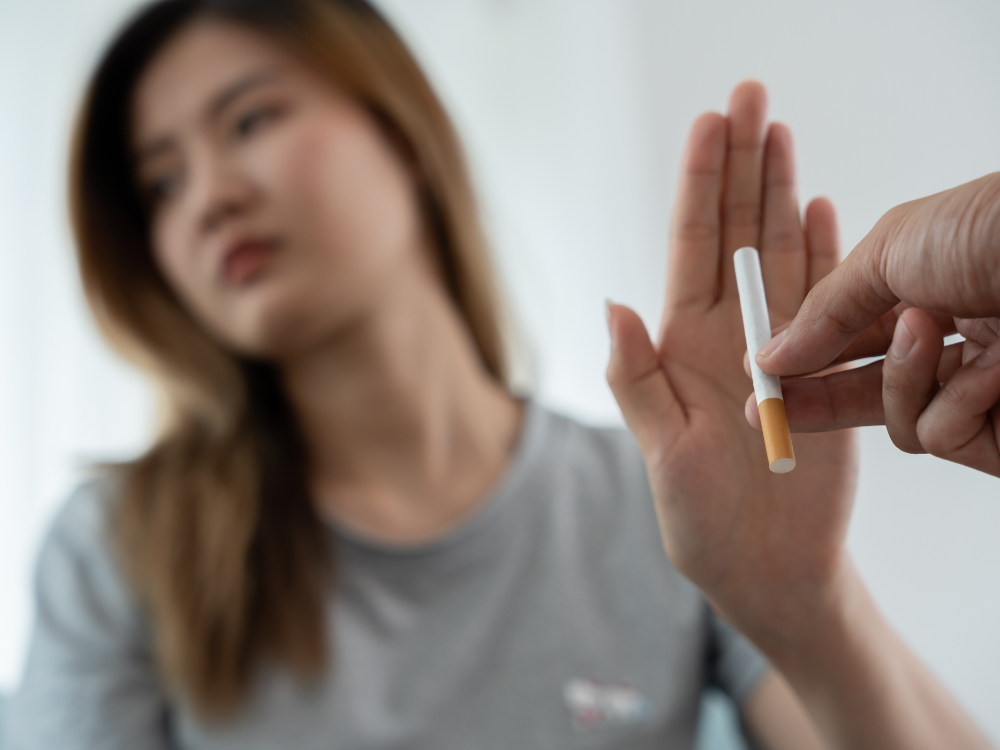 Hút thuốc lá làm tăng nguy cơ mắc hen suyễn