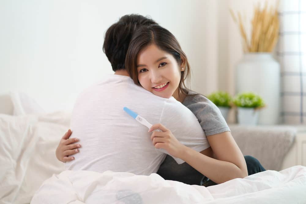 Tâm lý thoải mái và sự đồng hành của bạn đời là yếu tố quan trọng trong hành trình tìm con