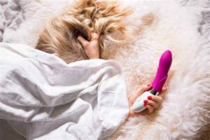 Sử dụng chung đồ chơi tình dục mà không vệ sinh làm tăng nguy cơ lây nhiễm HIV