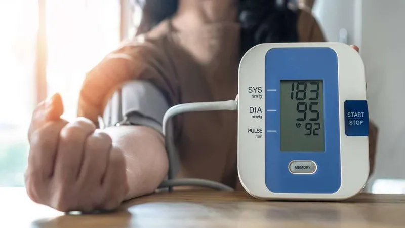 Chế độ ăn ít mặn cũng giúp cải thiện sức khỏe tim mạch và huyết áp