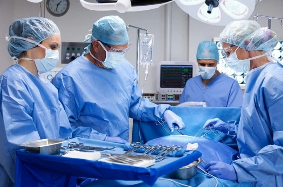 Trong một số trường hợp nặng, bác sĩ sẽ cân nhắc làm phẫu thuật điều trị