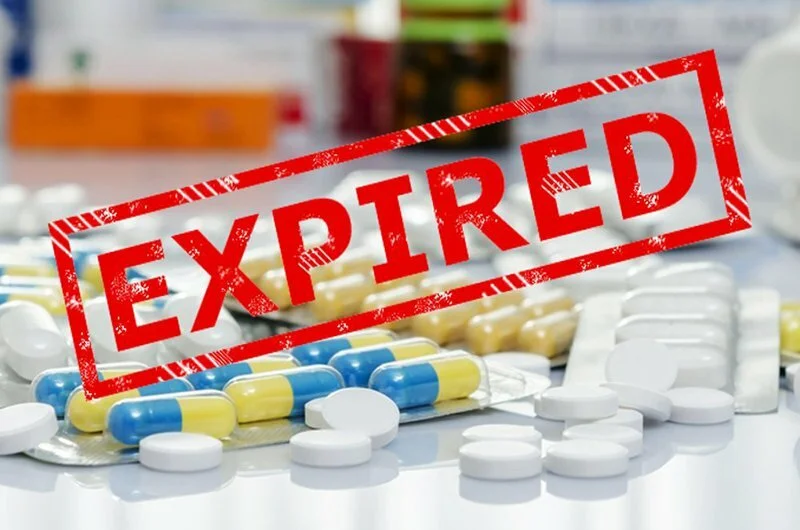 Không dùng khi thuốc quá hạn hoặc có dấu hiệu biến đổi, vì enzyme dễ bị biến tính.