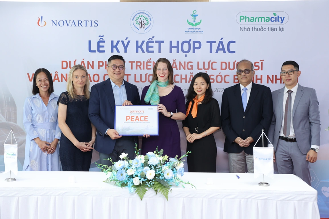 Novartis và Pharmacity triển khai dự án PEACE, nâng cao năng lực dược sĩ và chăm sóc tốt hơn cho bệnh nhân mạn tính. Tìm hiểu ngay!