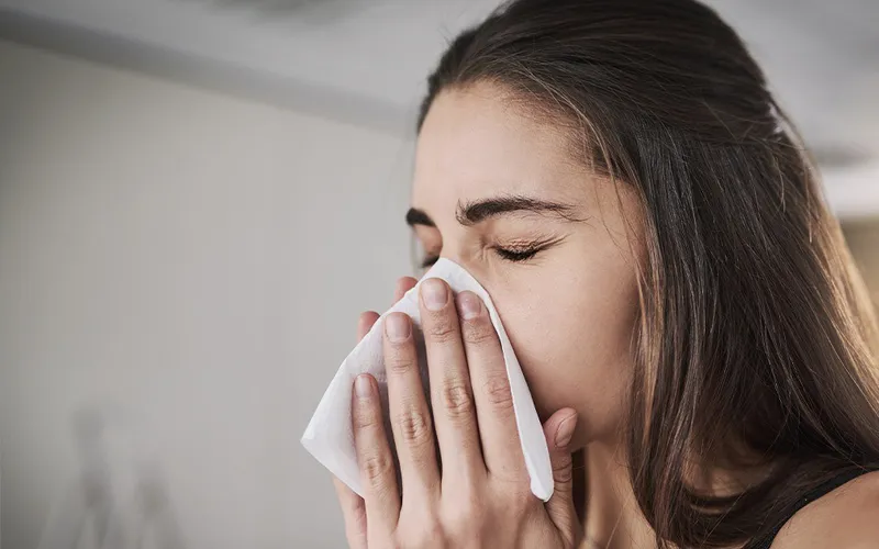 Thân nhiệt giảm dần và ổn định là một trong những dấu hiệu cho thấy sốt siêu vi đang thuyên giảm.