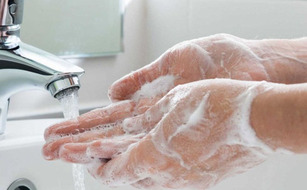 Phòng ngừa bệnh bằng cách rửa tay với xà phòng
